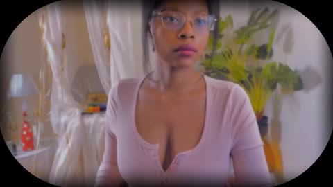 Snapshot of bellablakes18 chatting on November 2025 10:15:01 AM Bellah Blakes-Sarah Scrumptious Lee online show from November 2025 10:15:01 AM