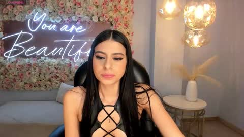 Bella online show from December 2025 03:12:02 AM
