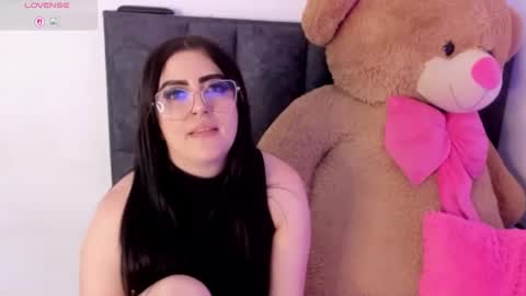 bella cruz online show from April 2026 09:48:02 PM