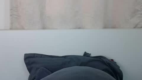 Snapshot of bellacrystall chatting on November 2025 06:02:02 AM bellacrystall online show from November 2025 06:02:02 AM