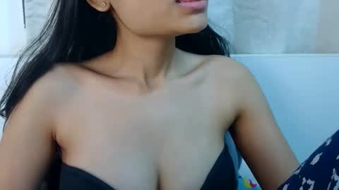 Snapshot of bellacrystall chatting on January 2026 04:59:02 AM bellacrystall online show from January 2026 04:59:02 AM