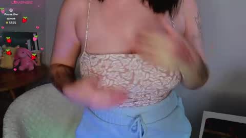 bellakvarc online show from July 2026 07:44:02 AM