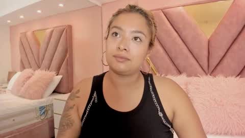 Snapshot of bellalumi chatting on November 2025 02:44:01 AM bellalumi online show from November 2025 02:44:01 AM