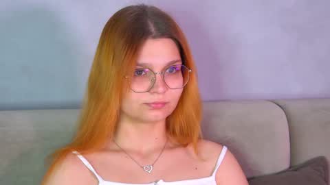 Snapshot of bellamarebelle chatting on September 2025 04:14:01 AM BellaMarebelle online show from September 2025 04:14:01 AM