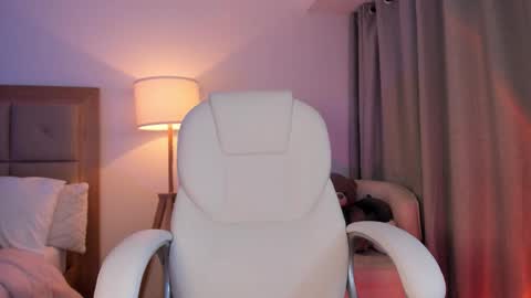 Snapshot of bellamia_ chatting on October 2025 03:50:01 AM Bella Mia online show from October 2025 03:50:01 AM