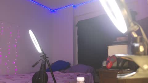 Bella Monroe online show from September 2025 03:28:01 AM