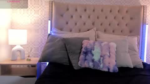 Snapshot of bellanixs chatting on November 2025 03:23:01 AM Bella Nix big tits online show from November 2025 03:23:01 AM