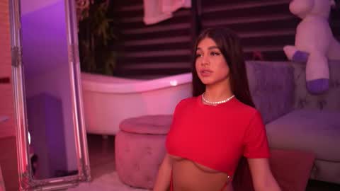 Bella online show from December 2025 06:57:02 PM