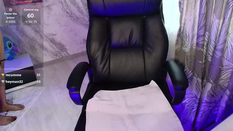 Bellanoirsxs online show from November 2025 08:25:01 AM