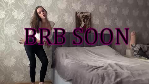 bellaparker_ online show from October 2025 10:37:02 AM