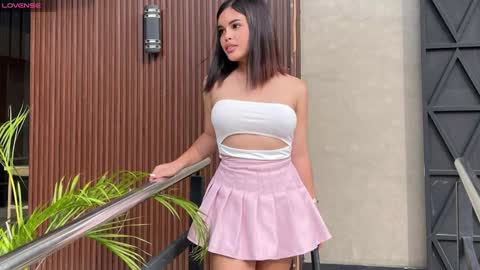 Snapshot of bellaporchxxx chatting on December 2024 02:55:02 AM Bella Porch online show from December 2024 02:55:02 AM