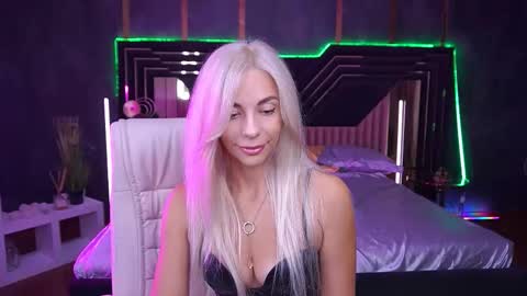 Snapshot of bellarayyy chatting on October 2025 01:09:01 PM Bella online show from October 2025 01:09:01 PM