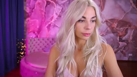 Snapshot of bellarayyy chatting on October 2025 08:09:02 PM Bella online show from October 2025 08:09:02 PM