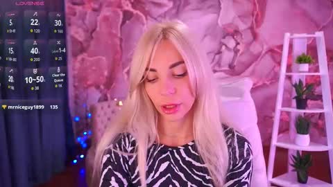 Snapshot of bellarayyy chatting on November 2025 05:05:01 AM Bella online show from November 2025 05:05:01 AM