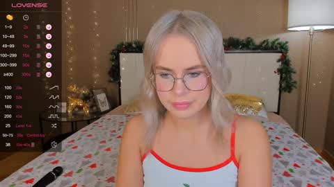 Bella online show from December 2024 12:47:01 AM