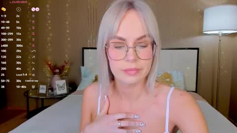 Snapshot of bellatip chatting on March 2026 01:13:01 AM Bella online show from March 2026 01:13:01 AM