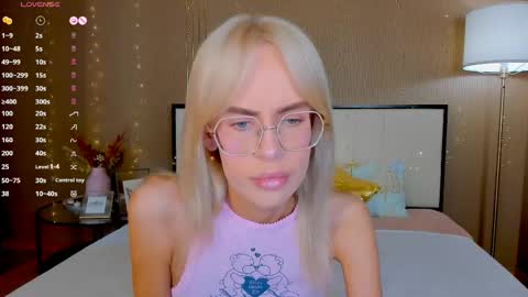 Bella online show from May 2026 01:03:02 AM