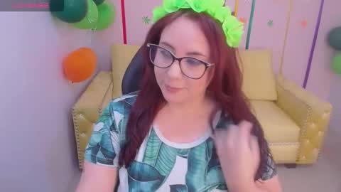 Snapshot of bellatrix_ch chatting on March 2026 02:42:01 PM Bella online show from March 2026 02:42:01 PM