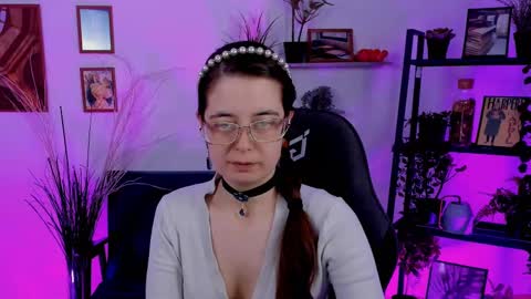 Snapshot of bellatrixllestrange chatting on January 2025 05:13:02 PM Bella. Ntmu online show from January 2025 05:13:02 PM