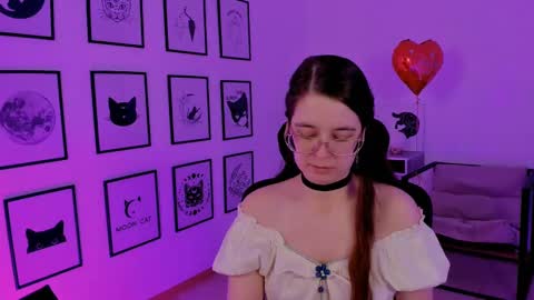 Snapshot of bellatrixllestrange chatting on February 2025 05:07:01 PM Bella. Ntmu online show from February 2025 05:07:01 PM