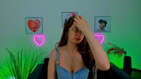 Snapshot of bellatrixllestrange chatting on February 2025 07:43:02 PM Bella. Ntmu online show from February 2025 07:43:02 PM