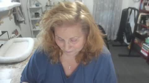 Bellavoca online show from October 2025 12:06:01 PM