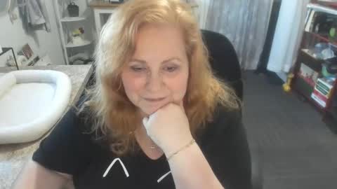 Bellavoca online show from November 2025 12:41:02 PM