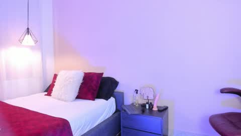 Snapshot of bellawild_ chatting on February 2026 12:06:01 PM Bella Wild online show from February 2026 12:06:01 PM