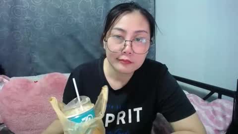 Bella online show from October 2025 04:59:02 AM