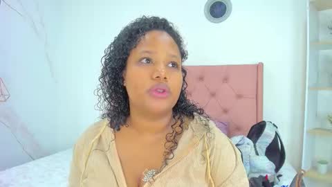 Snapshot of belle_brunette chatting on January 2026 11:25:01 AM belle online show from January 2026 11:25:01 AM