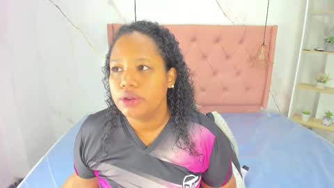 Snapshot of belle_brunette chatting on February 2026 11:24:01 AM belle online show from February 2026 11:24:01 AM