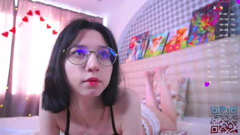 Snapshot of belle_phine chatting on February 2026 06:09:01 AM Bea online show from February 2026 06:09:01 AM