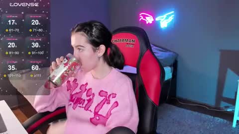 Snapshot of belle_via chatting on February 2025 05:36:01 PM Bella online show from February 2025 05:36:01 PM