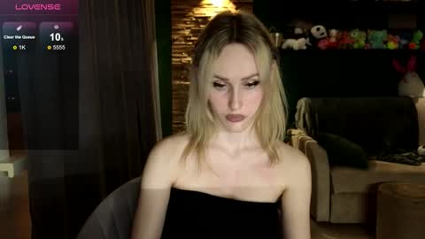 Belle online show from November 2025 02:17:01 PM