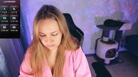 Snapshot of bellezza_ chatting on December 2024 02:11:02 PM Your Annabelle Wolf online show from December 2024 02:11:02 PM