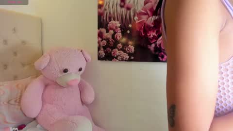 Snapshot of bellota_hil chatting on June 2026 02:24:02 AM Bellota Hil online show from June 2026 02:24:02 AM