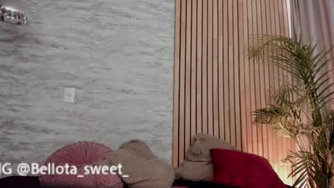 Snapshot of bellota_sweet chatting on March 2025 08:29:02 PM Bella online show from March 2025 08:29:02 PM