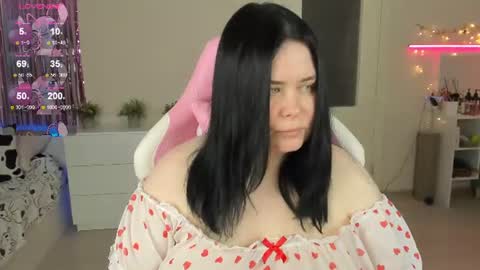 LinaBoo online show from June 2026 12:58:02 PM