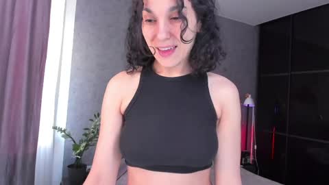 A girl from your  dreams online show from May 2026 04:18:01 AM