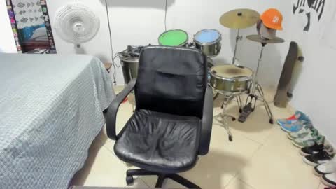 Snapshot of ben_falcon chatting on February 2025 09:48:01 PM Ben online show from February 2025 09:48:01 PM