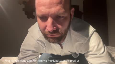 Snapshot of ben_nm chatting on March 2026 05:02:02 AM Ben N. online show from March 2026 05:02:02 AM