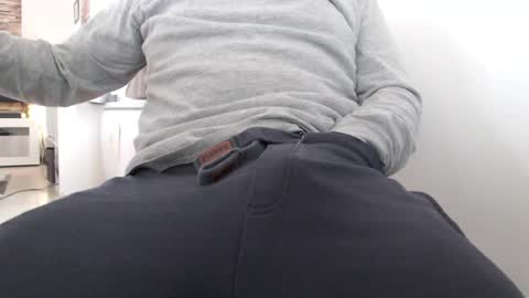 Snapshot of bencobra chatting on March 2025 08:30:01 AM bencobra online show from March 2025 08:30:01 AM