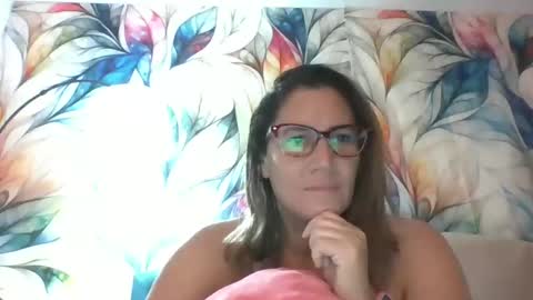 Snapshot of bendybecky69 chatting on October 2025 04:02:01 AM Becky online show from October 2025 04:02:01 AM