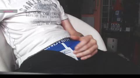 Snapshot of benijamin chatting on December 2025 10:25:01 PM benijamin online show from December 2025 10:25:01 PM