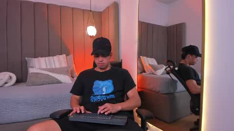 Snapshot of benjamin_more chatting on May 2026 03:04:02 AM BENJAMIN online show from May 2026 03:04:02 AM