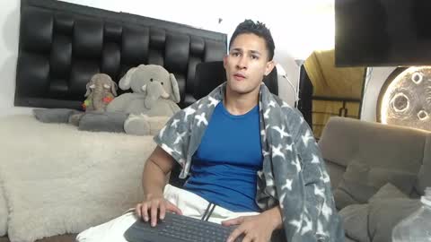 benjamincooperk online show from May 2026 08:31:01 AM