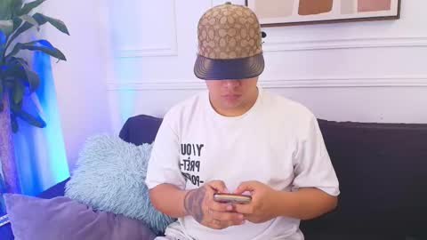 bennett_alejoo online show from October 2025 06:19:02 PM