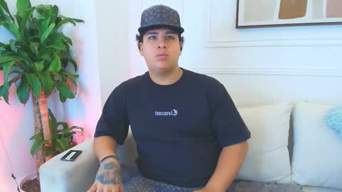 bennett_alejoo online show from November 2025 07:02:02 PM