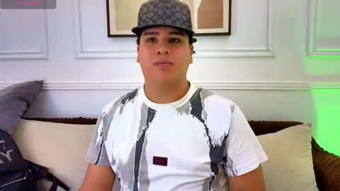 Snapshot of bennett_alejoo chatting on May 2026 06:38:02 PM bennett_alejoo online show from May 2026 06:38:02 PM
