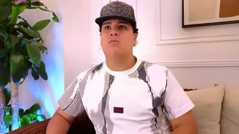 Snapshot of bennett_alejoo chatting on May 2026 06:58:01 PM bennett_alejoo online show from May 2026 06:58:01 PM